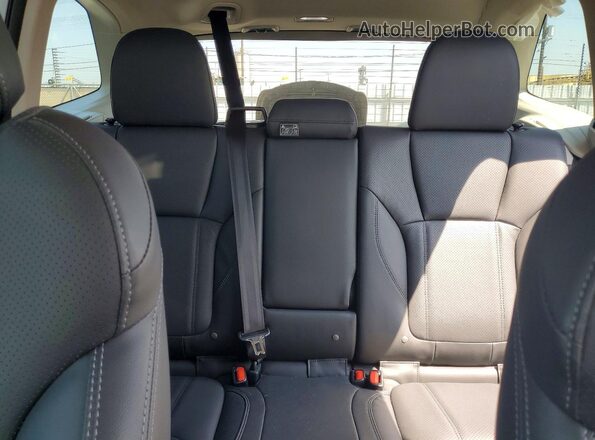 JF2SKAMC1RH446901 2024 SUBARU FORESTER Silver Vista de los asientos traseros