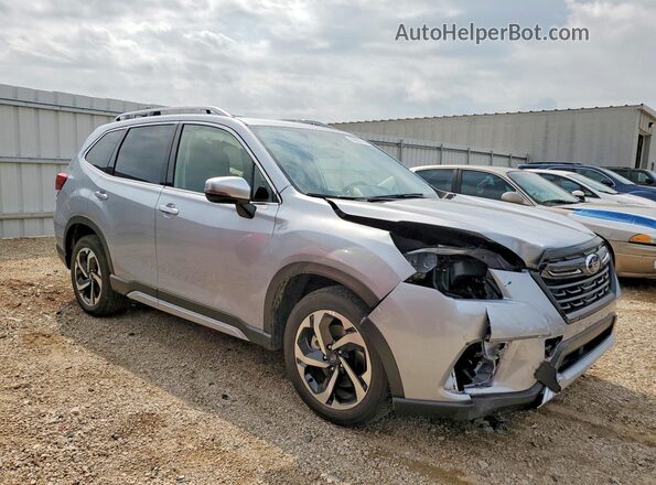 JF2SKAMC1RH470258 2024 SUBARU FORESTER Серебряный Передняя правая четверть