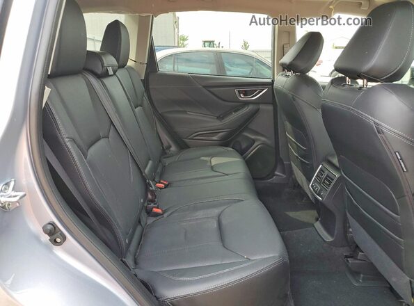 JF2SKAMC1RH470258 2024 SUBARU FORESTER Серебряный Вид задней части салона