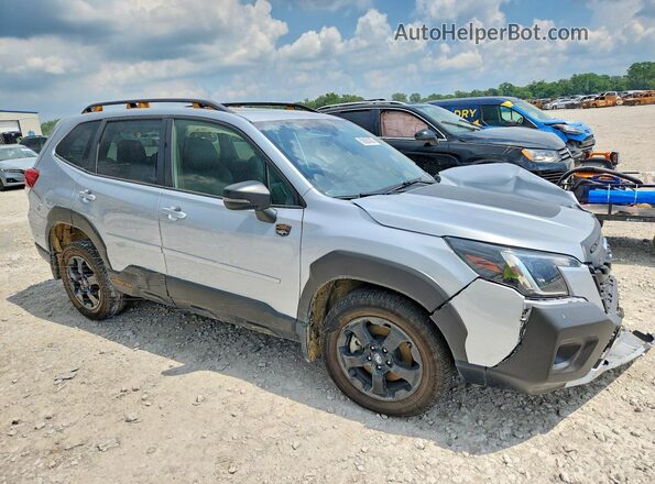 JF2SKAMC6NH514846 2022 SUBARU FORESTER Silver Front right