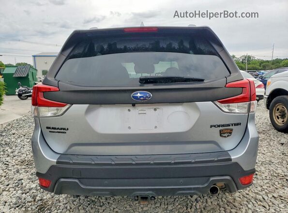 JF2SKAMCXNH424597 2022 SUBARU FORESTER Серебряный Вид сзади