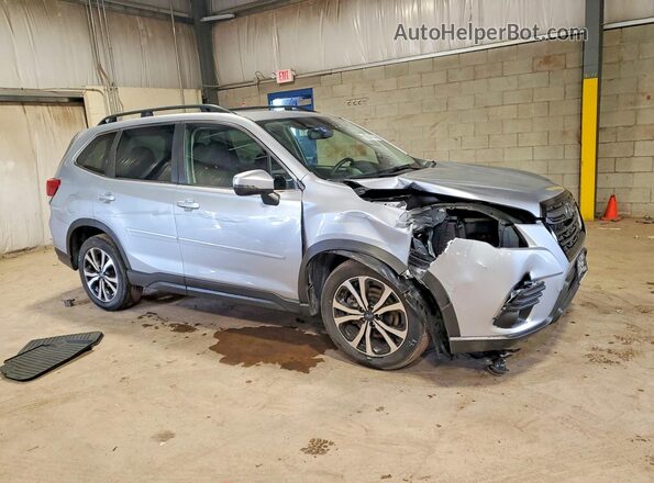 JF2SKAPC0NH472413 2022 SUBARU FORESTER Gray Front right