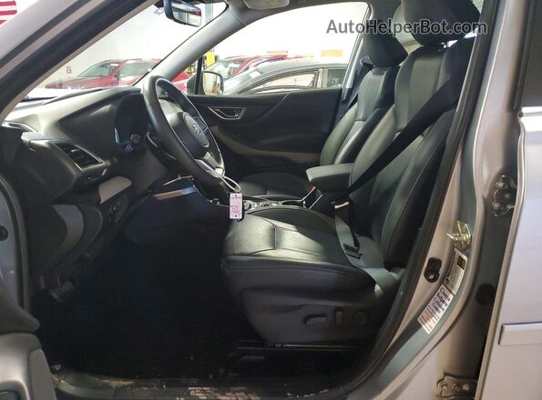 JF2SKAPC0NH472413 2022 SUBARU FORESTER Gray Front interior view