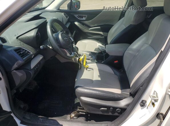 JF2SKAPC2NH436142 2022 SUBARU FORESTER White Front interior view
