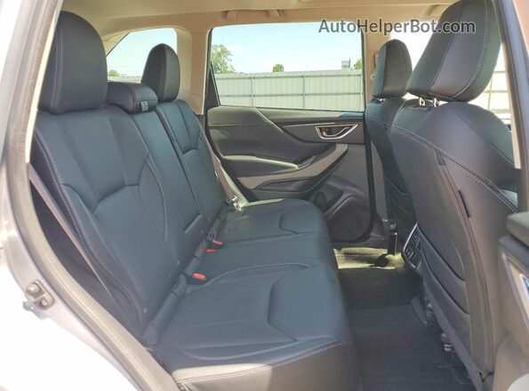 JF2SKAPC2PH508685 2023 SUBARU FORESTER Silver Սալոնի հետևի տեսք