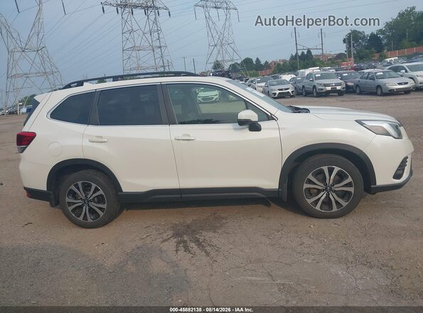 JF2SKAPC4NH421786 2022 SUBARU FORESTER Белый Вид задней части салона