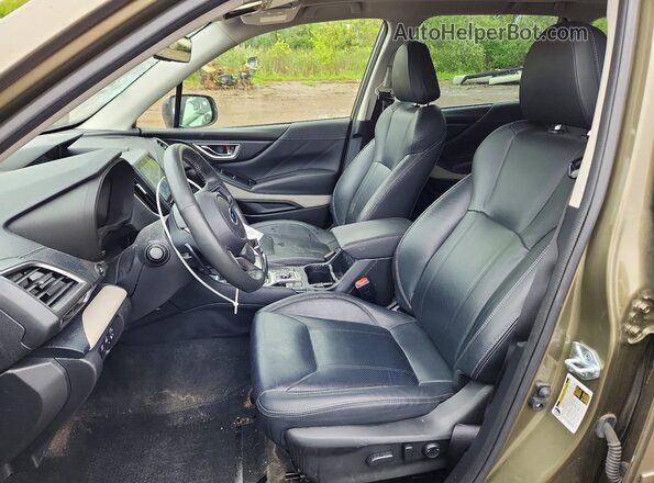 JF2SKAPC4PH527125 2023 SUBARU FORESTER Green Вид салону спереду