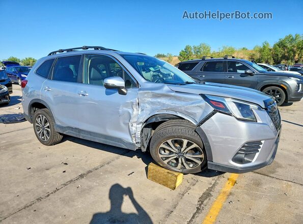 JF2SKAPCXNH435207 2022 SUBARU FORESTER Silver Delantero derecho