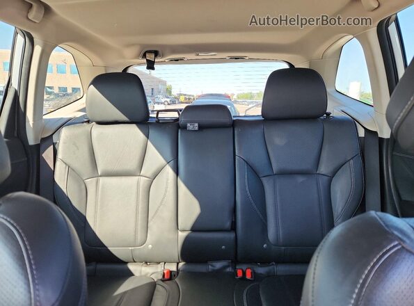 JF2SKAPCXNH435207 2022 SUBARU FORESTER Silver Vista de los asientos traseros