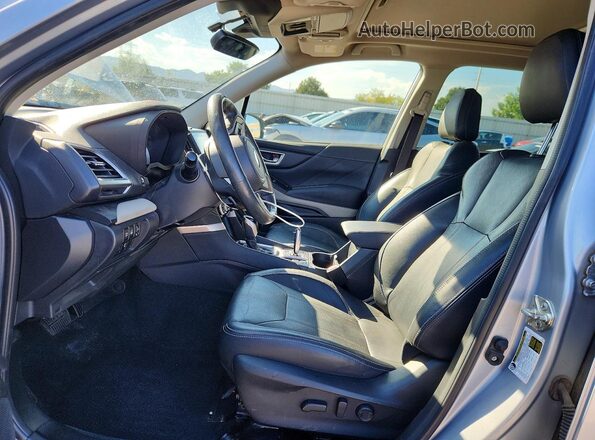 JF2SKAPCXNH435207 2022 SUBARU FORESTER Silver Vista interior delantera