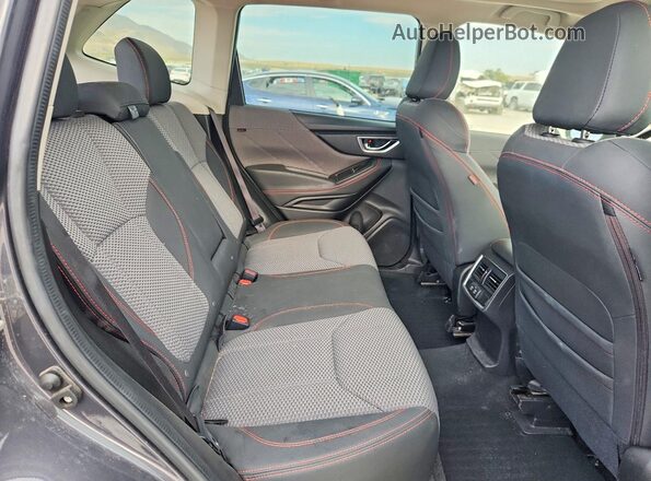 JF2SKARC3MH506338 2021 SUBARU FORESTER Gray Widok tylnych siedzeń