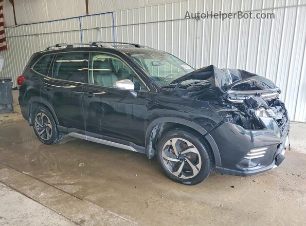 JF2SKARC5PH401918 2023 SUBARU FORESTER Черный Передняя правая четверть