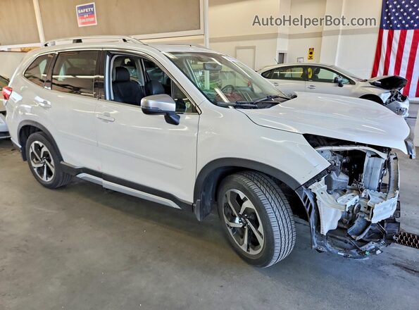 JF2SKARCXNH433793 2022 SUBARU FORESTER White Vista interior delantera