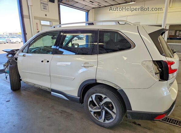 JF2SKARCXNH433793 2022 SUBARU FORESTER White Trasero derecho