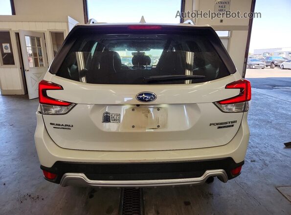 JF2SKARCXNH433793 2022 SUBARU FORESTER White Vista de los asientos traseros