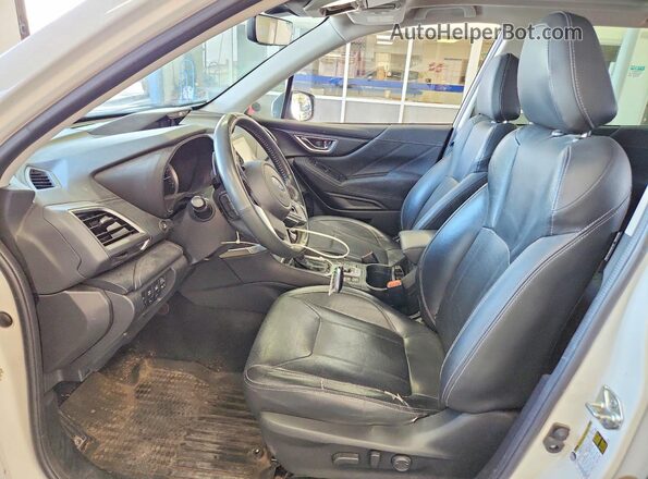 JF2SKARCXNH433793 2022 SUBARU FORESTER White Vista del compartimento del motor
