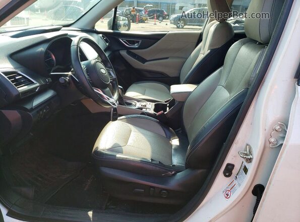 JF2SKASC0KH470504 2019 SUBARU FORESTER White Սալոնի դիմացի տեսք