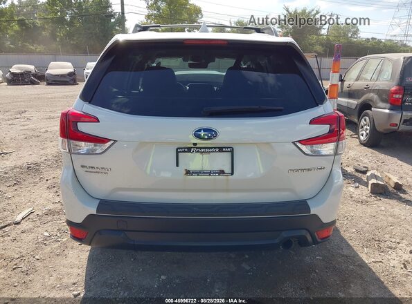 JF2SKASC3MH552259 2021 SUBARU FORESTER White 