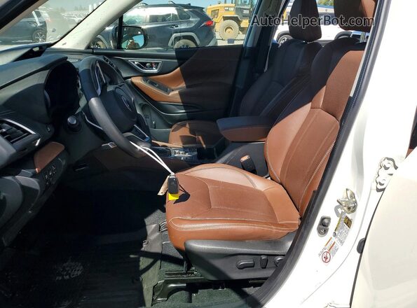 JF2SKAWC9KH560518 2019 SUBARU FORESTER White Widok wnętrza z przodu