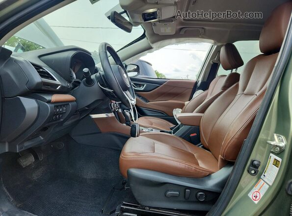 JF2SKAXC3LH422019 2020 SUBARU FORESTER Green Widok wnętrza z przodu