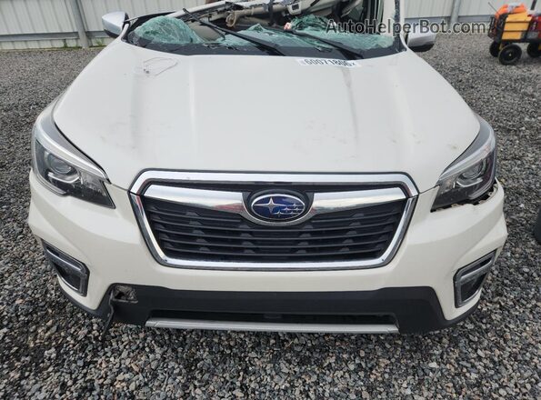 JF2SKAXC8LH400808 2020 SUBARU FORESTER White Engine compartment view