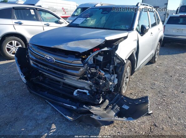 JF2SLDBC4SH417982 2025 SUBARU FORESTER Silver Front view