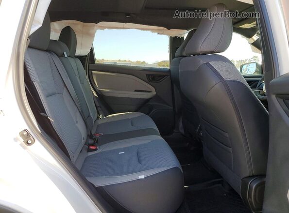 JF2SLDDC1SH560711 2025 SUBARU FORESTER White Вид задньої частини салону