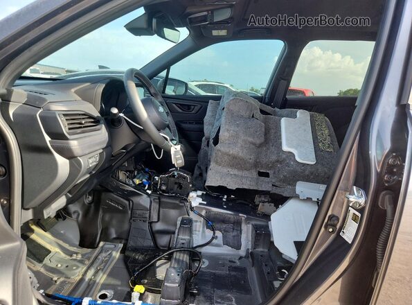 JF2SLDDC3SH609231 2025 SUBARU FORESTER Gray Vista interior delantera