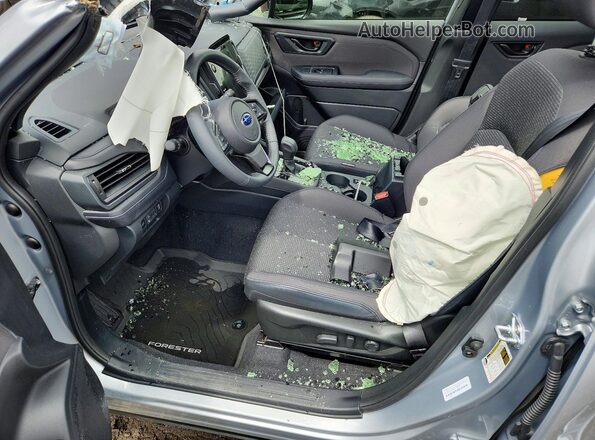 JF2SLDDC4SH434715 2025 SUBARU FORESTER Silver Front interior view