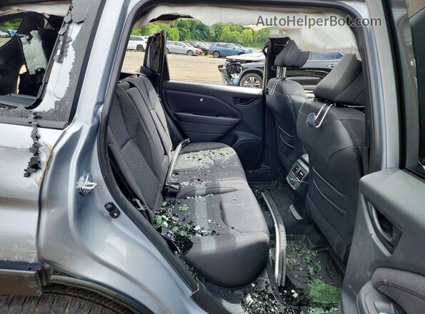 JF2SLDDC4SH434715 2025 SUBARU FORESTER Silver Rear interior view