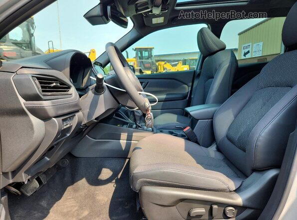 JF2SLDDC6SH591405 2025 SUBARU FORESTER Silver Front interior view