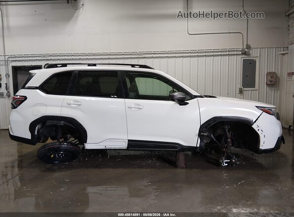 JF2SLDNC8SH615315 2025 SUBARU FORESTER White 360 interior view