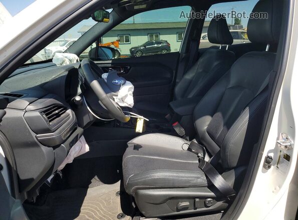 JF2SLDRC2SH429666 2025 SUBARU FORESTER White წინა სალონის ხედი
