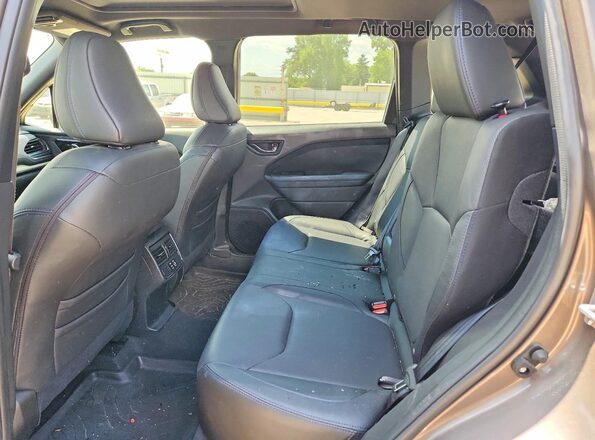 JF2SLDRC3SH437047 2025 SUBARU FORESTER Gray Widok wnętrza z tyłu