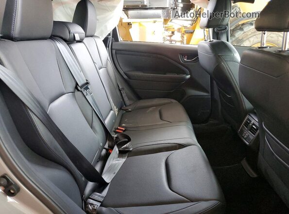 JF2SLDRC5SH456022 2025 SUBARU FORESTER Silver Սալոնի հետևի տեսք