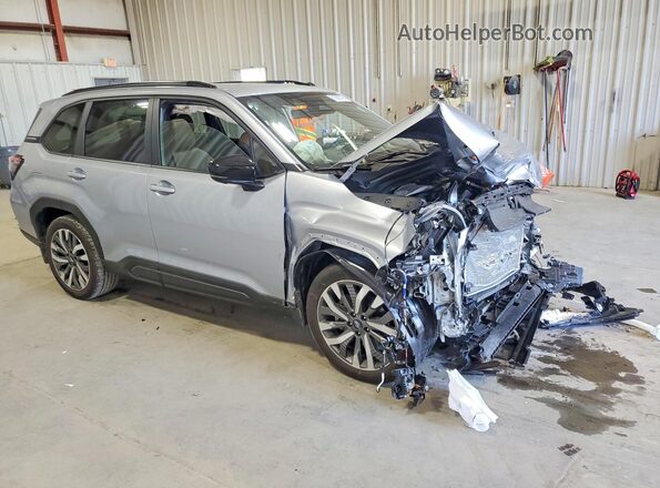 JF2SLDTC6SH602968 2025 SUBARU FORESTER Silver Front right