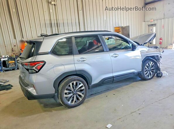 JF2SLDTC6SH602968 2025 SUBARU FORESTER Silver Rear right