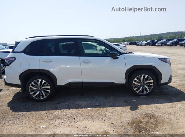 JF2SLDTC8SH411925 2025 SUBARU FORESTER White Вид задньої частини салону