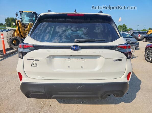 JF2SLSED3SH409624 2025 SUBARU FORESTER White Вид ззаду
