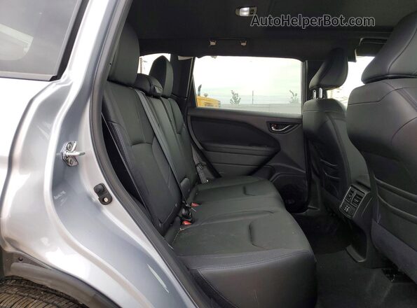 JF2SLSRD1SH436010 2025 SUBARU FORESTER Silver Vista interior trasera