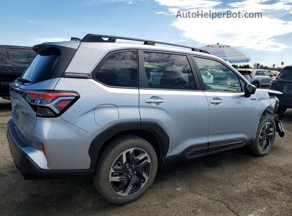 JF2SLSRD1SH443362 2025 SUBARU FORESTER Silver Trasero derecho