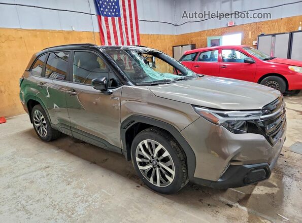 JF2SLSTD3SH427804 2025 SUBARU FORESTER Коричневый Передняя правая четверть