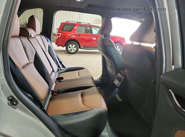 JF2SLSTD8SH415177 2025 SUBARU FORESTER Gray Vista interior trasera