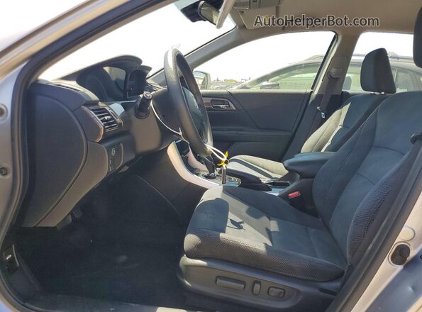 JHMCR6F35HC014119 2017 HONDA ACCORD Серебряный Вид салона спереди