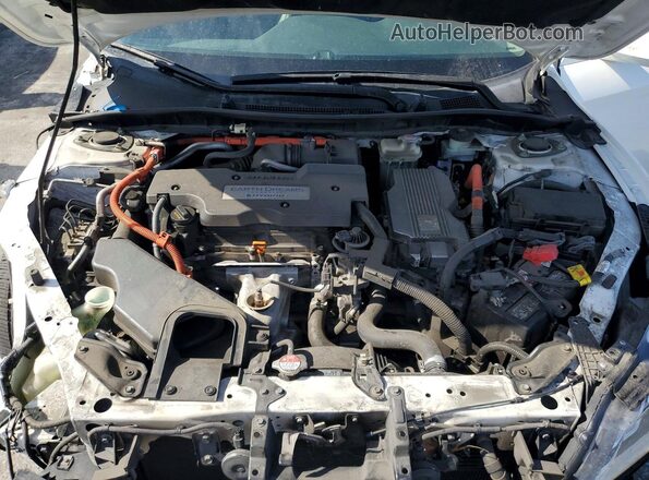 JHMCR6F50HC016958 2017 HONDA ACCORD White Սալոնի հետևի տեսք