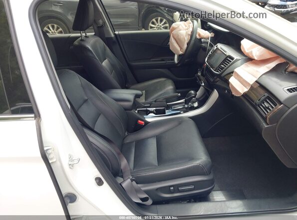 JHMCR6F58HC030817 2017 HONDA ACCORD White Widok wnętrza z przodu