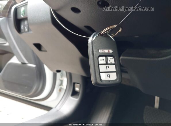 JHMCR6F58HC030817 2017 HONDA ACCORD White Widok deski rozdzielczej