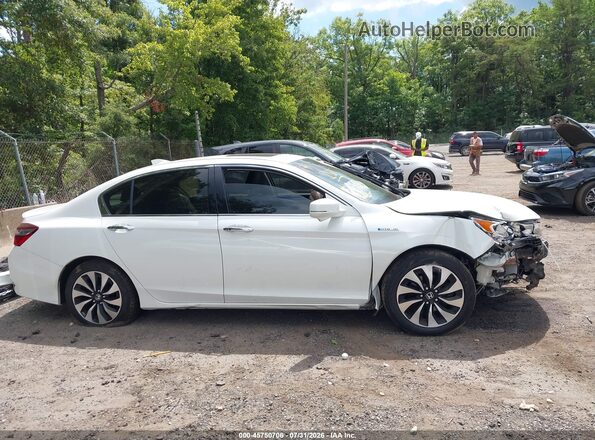 JHMCR6F58HC030817 2017 HONDA ACCORD White Widok wnętrza z tyłu