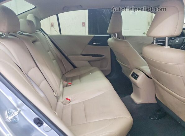 JHMCR6F74HC028015 2017 HONDA ACCORD Silver Vista de los asientos traseros