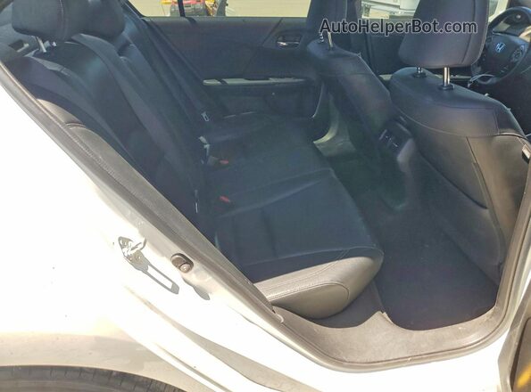 JHMCR6F77HC004419 2017 HONDA ACCORD Белый Вид задних сидений